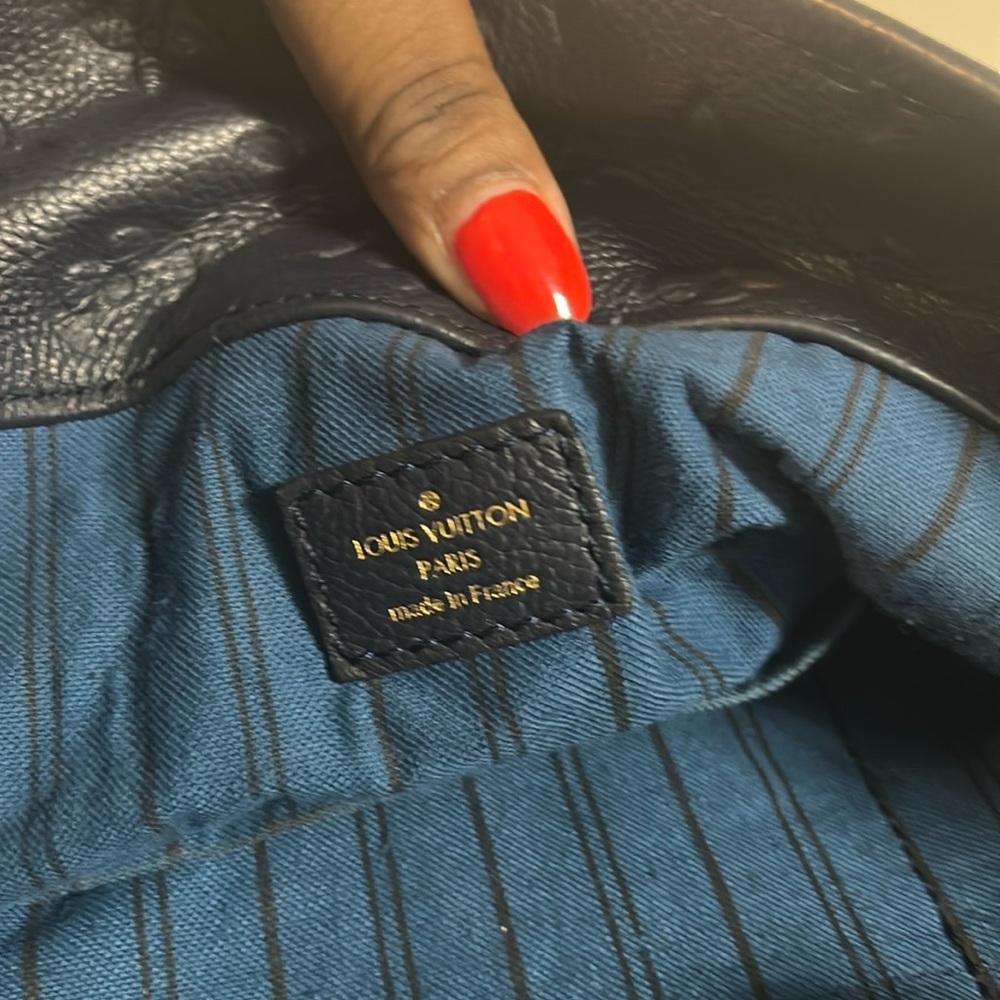 Louis Vuitton Blue and Black Striped Interior